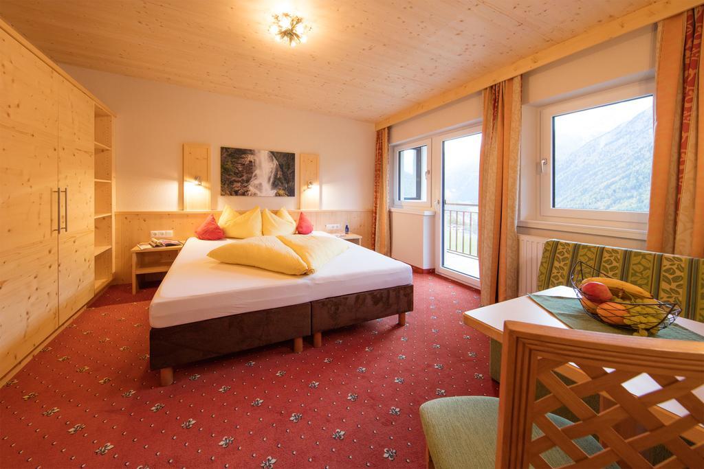 Haus Stefanie Hotell Sölden Exteriör bild