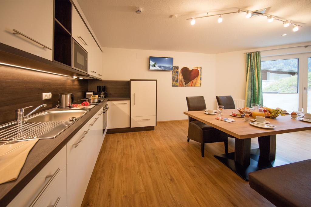 Haus Stefanie Hotell Sölden Exteriör bild