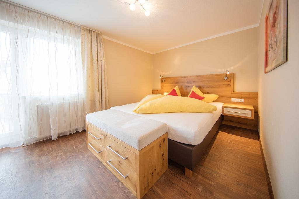 Haus Stefanie Hotell Sölden Exteriör bild