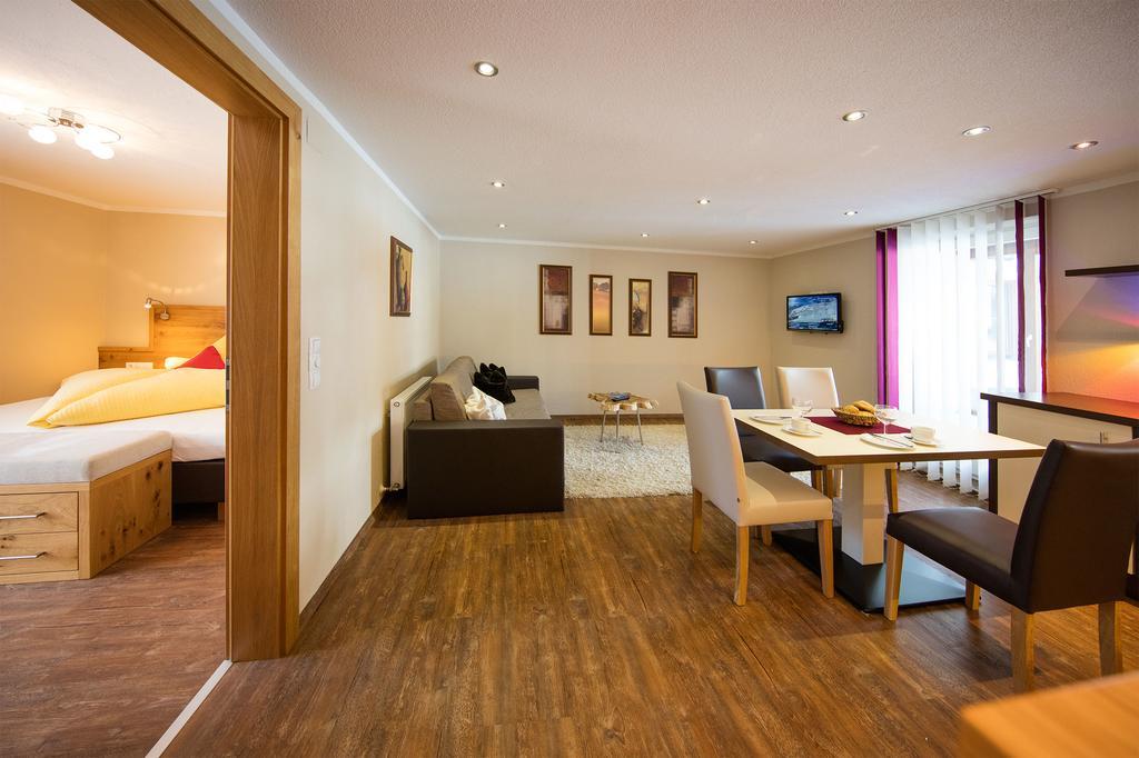 Haus Stefanie Hotell Sölden Exteriör bild